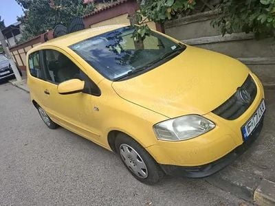 Second-hand VW Fox 77 CP (56 kW) 2010 Galben Hatchback