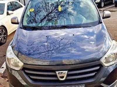 Second-hand Dacia Lodgy Stepway 107 CP (78 kW) 2015 Albastru Monovolum