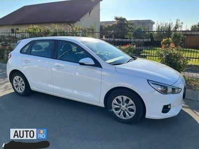 Second-hand Hyundai i30 100 CP (73 kW) 2017 Alb Hatchback
