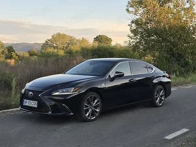 Second-hand Lexus ES300H Sport Line 223 CP (164 kW) 2020 Berlinǎ