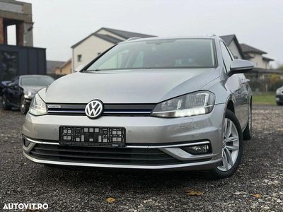 Culoaregri Utilizat 2020 VW Golf VIII Style Break | 9.450 EUR (Preț bun)