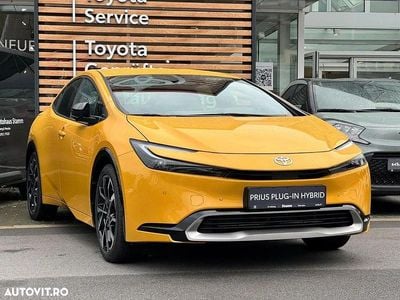 Second-hand Toyota Prius Executive 223 CP (164 kW) 2023 Culoaregalbeuriu Hatchback