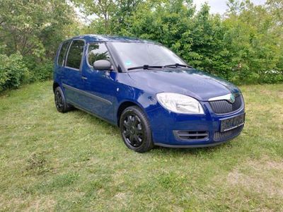 second-hand Skoda Roomster 1.2i cu 70cp, an 2009, AC,incalzire scaune