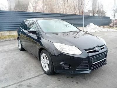 Culoarenegru Second-hand 2013 Ford Focus Sport Break | 3.790 EUR (Preț bun)
