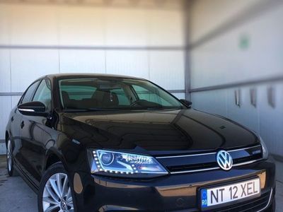 second-hand VW Jetta Hybrid 