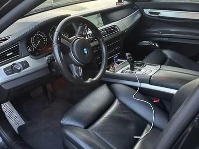 BMW 730
