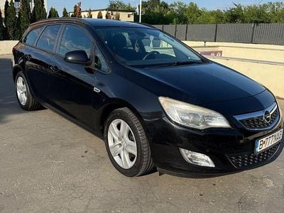 Second-hand Opel Astra Sport 160 CP (117 kW) 2011 Culoarenegru Break