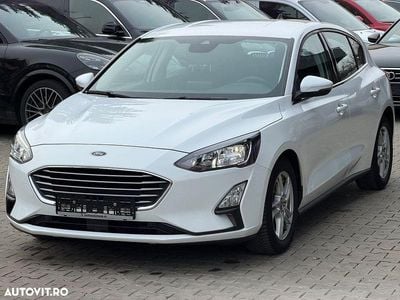 Second-hand Ford Focus Cool & Connect 100 CP (73 kW) 2022 Culoarealb Hatchback