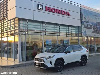 Second-hand Toyota RAV4 Hybrid 222 CP (163 kW) 2020 Culoarealb SUV