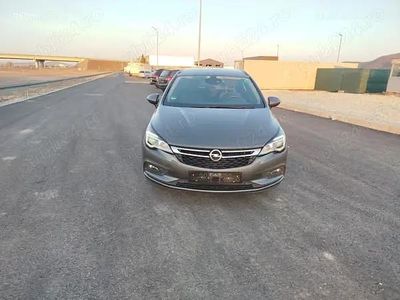 Second-hand Opel Astra 136 CP (100 kW) 2018 Gri Break