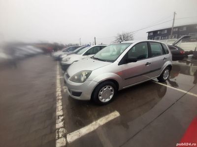 second-hand Ford Fiesta 1,3 benzina, an 2007, AC, itp si rca valabile, fiscal