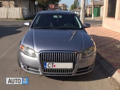 Second-hand Audi A4 S-line plus 140 CP (102 kW) 2004 Argintiu Berlinǎ