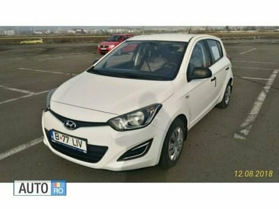 Alb Utilizat 2013 Hyundai i20 Hatchback | 5.900 EUR