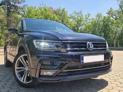 Negru Utilizat 2020 VW Tiguan R-line SUV | 18.300 EUR (Super Preț)