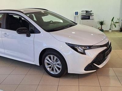 Nouă Toyota Corolla Business Edition 140 CP (102 kW) 2025 Culoarealb Break