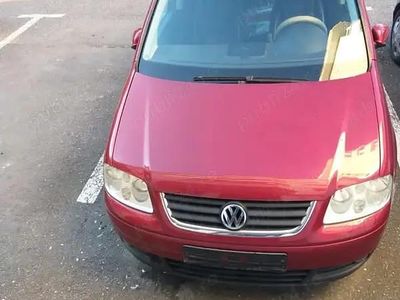Utilizat 2006 VW Touran Monovolum | 4.000 EUR (Scump)