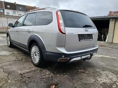 Utilizat 2011 Ford Focus Hatchback | 2.800 EUR (Super Preț)