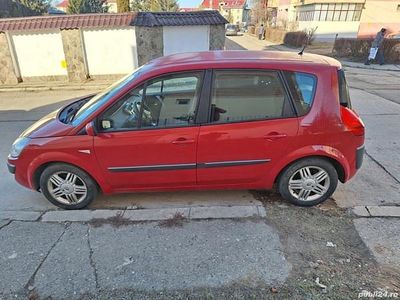 Utilizat 2008 Renault Scénic Monovolum | 2.500 EUR (Scump)