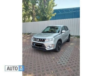 Second-hand Suzuki Vitara 120 CP (88 kW) 2019 Argintiu SUV