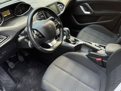 Culoaregri Second-hand 2014 Peugeot 308 Active Break | 3.900 EUR (Puțin scump)