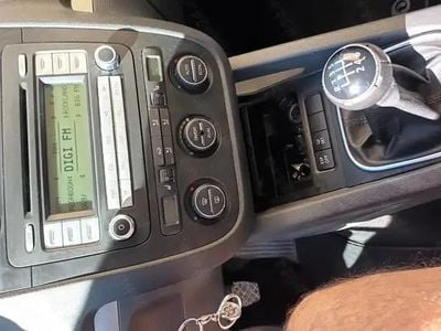 Utilizat 2007 VW Jetta Berlinǎ | 2.800 EUR