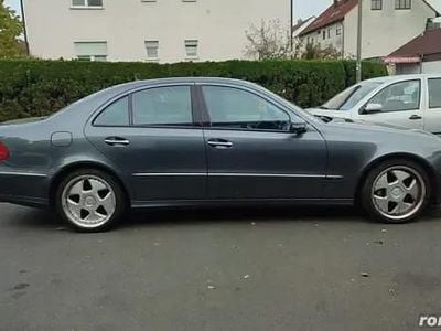 Second-hand Mercedes E280 Avantgarde 231 CP (169 kW) 2007 Albastru Berlinǎ