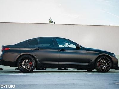 Culoarenegru Utilizat 2019 BMW 520 Sport Line Break | 25.800 EUR (Scump)