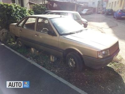 Second-hand Renault 21 90 CP (66 kW) 1987 Berlinǎ