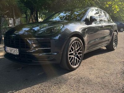 Porsche Macan S