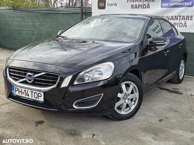 Culoarenegru Second-hand 2012 Volvo S60 R-Design Berlinǎ | 6.590 EUR