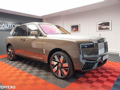 Culoaremaro Utilizat 2025 Rolls Royce Cullinan SUV | 580.800 EUR