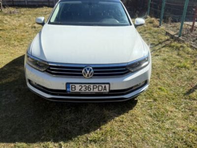 Alb Utilizat 2017 VW Passat Berlinǎ | 19.500 EUR (Scump)