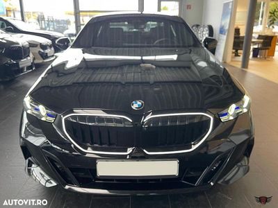 Second-hand BMW 520 Shadowline 208 CP (152 kW) 2025 Culoarenegru Berlinǎ