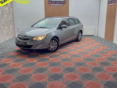 Second-hand Opel Astra Cosmo 125 CP (91 kW) 2011 Gri Break