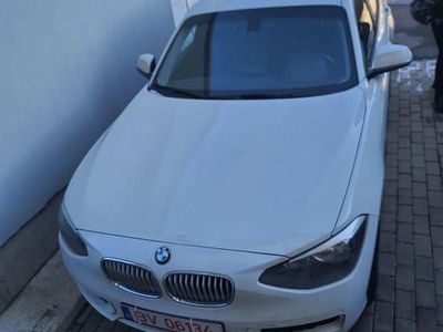 Culoarealb Second-hand 2014 BMW 118 Urban Line Hatchback | 9.300 EUR (Puțin scump)