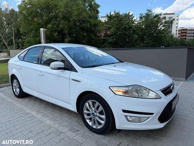 Alb Second-hand 2012 Ford Mondeo Ambiente Hatchback | 5.150 EUR (Preț OK)