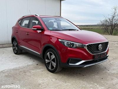 Second-hand MG ZS Luxury 105 kW (143 CP) 2021 Culoarerosu SUV
