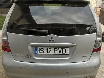 Utilizat 2006 Mitsubishi Grandis Monovolum | 2.700 EUR