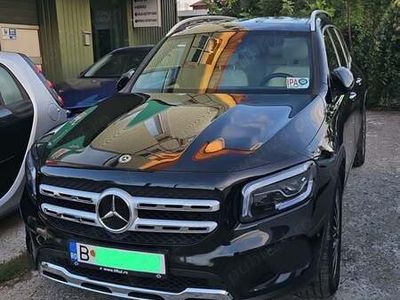 Mercedes GLB220