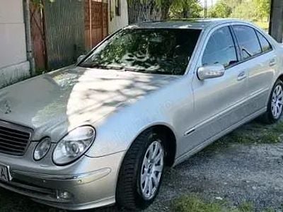 Second-hand Mercedes 220 150 CP (110 kW) 2003 Berlinǎ