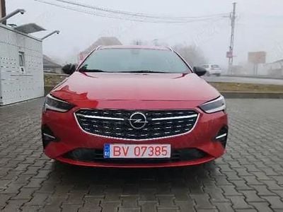 Second-hand Opel Insignia 174 CP (127 kW) 2022 Rosu Break