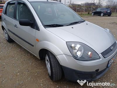 Utilizat 2006 Ford Fiesta | 1.700 EUR