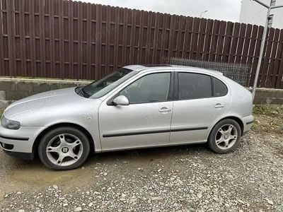 Gri Utilizat 2004 Seat Leon Hatchback | 1.600 EUR