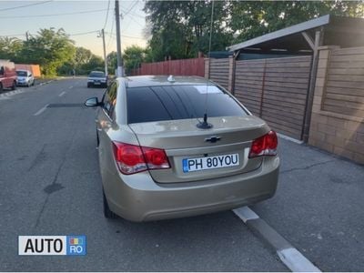 Second-hand Chevrolet Cruze 113 CP (83 kW) 2010 Galbeuriu Berlinǎ