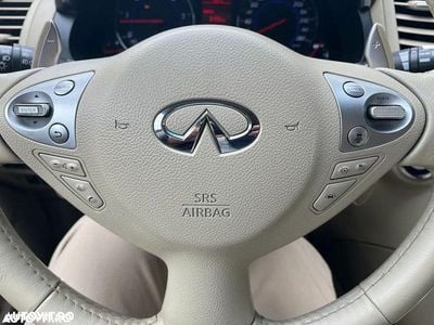 Culoarealb Utilizat 2012 Infiniti Fx30 Premium SUV | 11.000 EUR