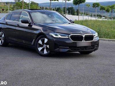 Culoaregri Second-hand 2021 BMW 520 Sport Line Berlinǎ | 29.950 EUR (Scump)