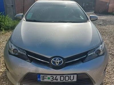 Utilizat 2013 Toyota Auris Hybrid Hatchback | 7.000 EUR (Scump)
