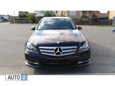 Second-hand Mercedes C220 170 CP (125 kW) 2014 Negru Berlinǎ
