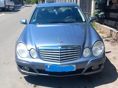 Mercedes E220