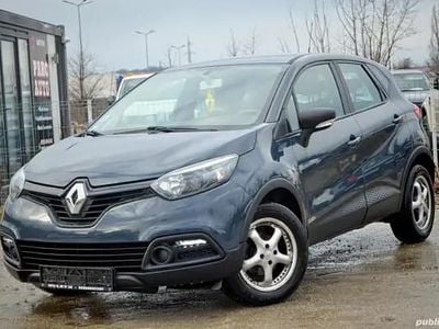 Albastru Utilizat 2015 Renault Captur SUV | 6.250 EUR (Preț bun)
